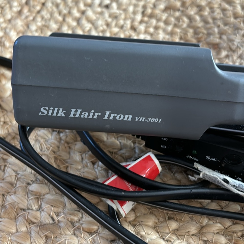 Silk Hair Iron straightener/smoother